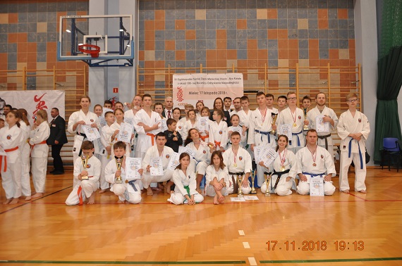 garwolin - Sukces zawodników Wołomińskiego Klubu Karate na zawodach w Mielcu